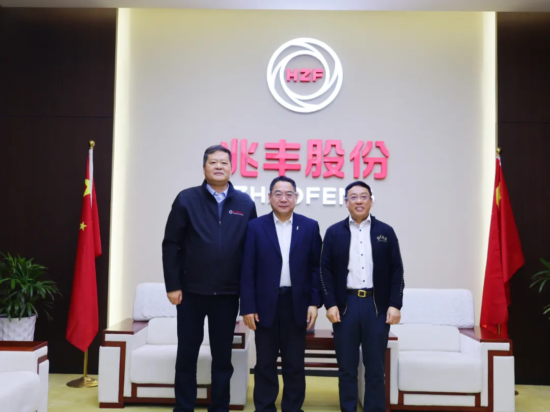 Dr. Zhang Yilin, Chief Executive Officer van Schaeffler Greater China, bezoekt Zhaofeng Co., Ltd.